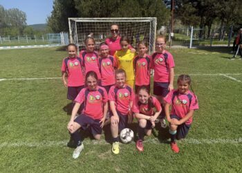 Малките ни футболистки с две разгромни победи, девойките отстъпиха