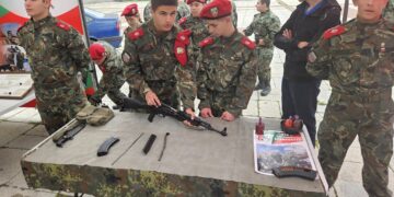 Воини, полицаи и пожарникари представиха в Габрово професиите на храбростта