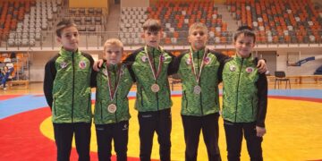 Още една гордост в самбото – републикански шампиони вдигнаха купите