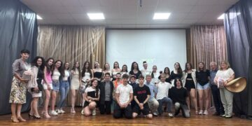 Шоуто на осмокласниците – емоция, мистерия и музика