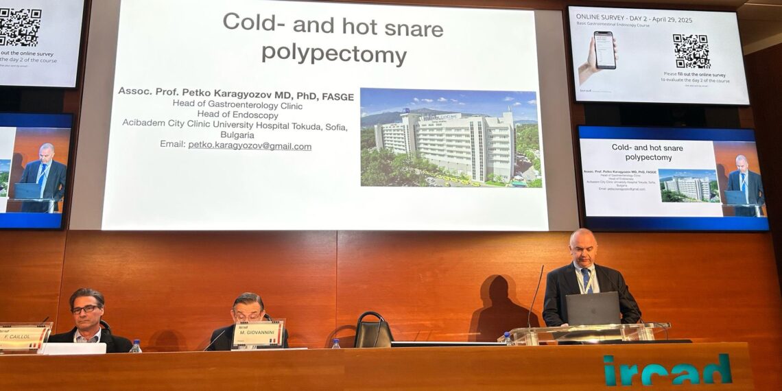 Проф. Карагьозов е единственият българин, поканен да преподава в най-престижния институт за мини-инвазивна хирургия в света