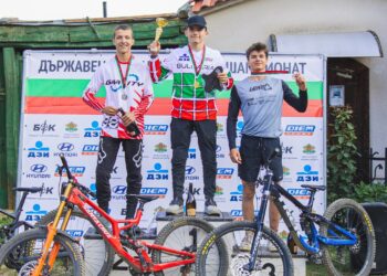 Колоездачите ни на почетната стълбица в Държавното по DOWNHILL