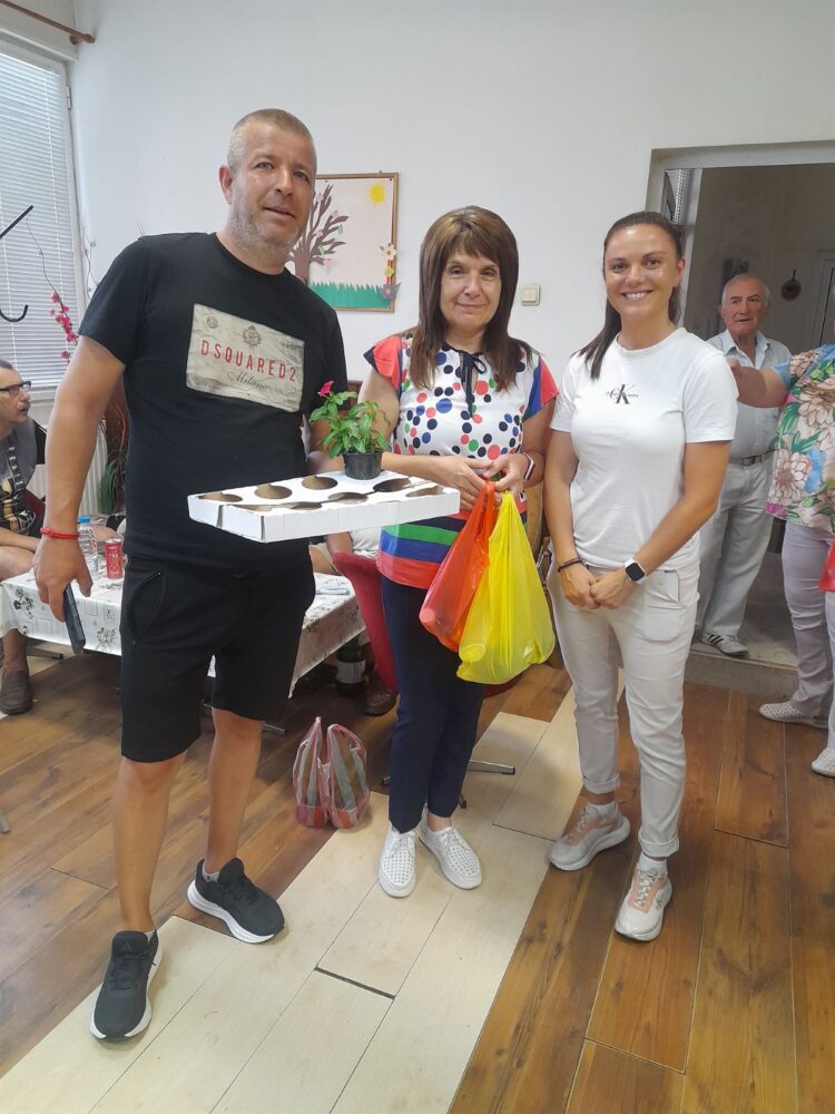 Празнична вечер в ПК  “Васил Левски” събра рожденици, юбиляри и приятели