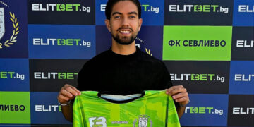 Колумбийски халф подсили футболния тим