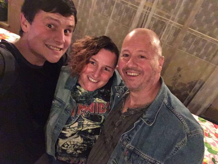 Фил и Лора – почти българи, истински идилевци