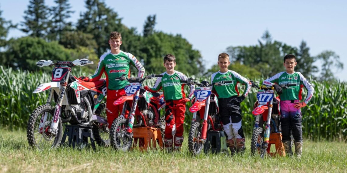 Петър Петров изведе родни мотористи на Световното във Франция