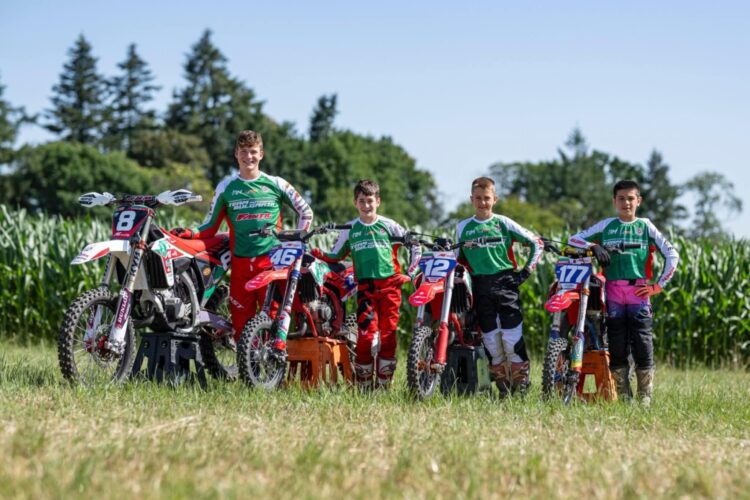 Петър Петров изведе родни мотористи на Световното във Франция