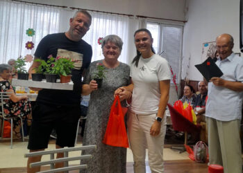 Празнична вечер в ПК  “Васил Левски” събра рожденици, юбиляри и приятели