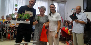 Празнична вечер в ПК  “Васил Левски” събра рожденици, юбиляри и приятели