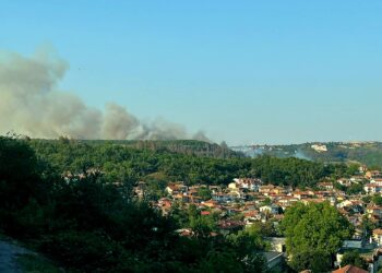 Двама севлиевски пожарникари участваха в гасенето край Арбанаси