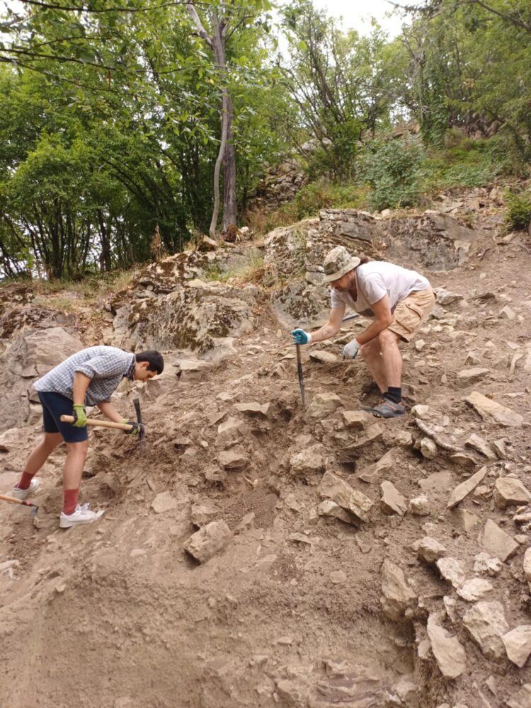 Международен екип проучва крепостта Хоталич в 46-ия археологически сезон