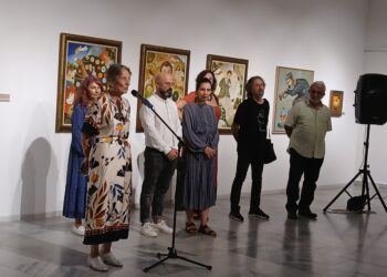 Откриха  изложба “Светлата страна на живота” в ДХС в Габрово