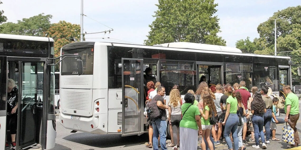 Обществена поръчка за изпълнение и за линиите Велико Търново-Севлиево, Свищов-Севлиево, Варна-Севлиево…