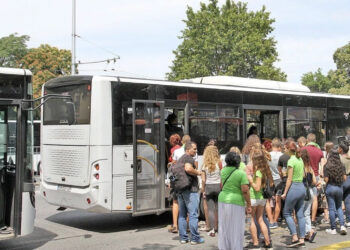 Обществена поръчка за изпълнение и за линиите Велико Търново-Севлиево, Свищов-Севлиево, Варна-Севлиево…