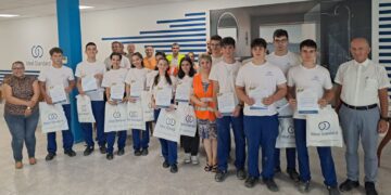 Успешно завършване на стажантската програма в завода за керамика на “Идеал Стандарт-Видима” АД