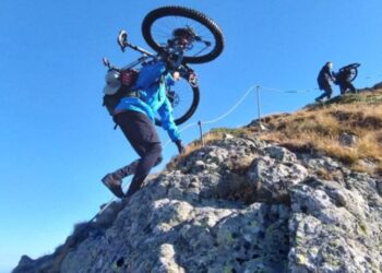 Да въртиш педалите по култовите чукари на Ком-Емине