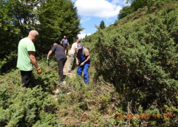 Почистват туристическите пътеки в “Централен Балкан“