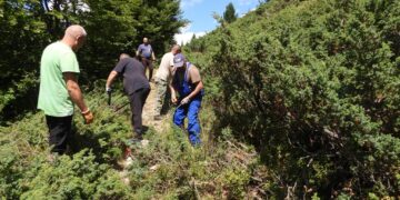Почистват туристическите пътеки в “Централен Балкан“