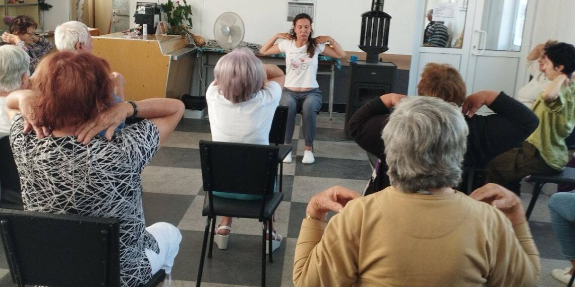 Проектът “Достойни години” вдъхва ново съдържание на срещите в пенсионерските клубове в Севлиево