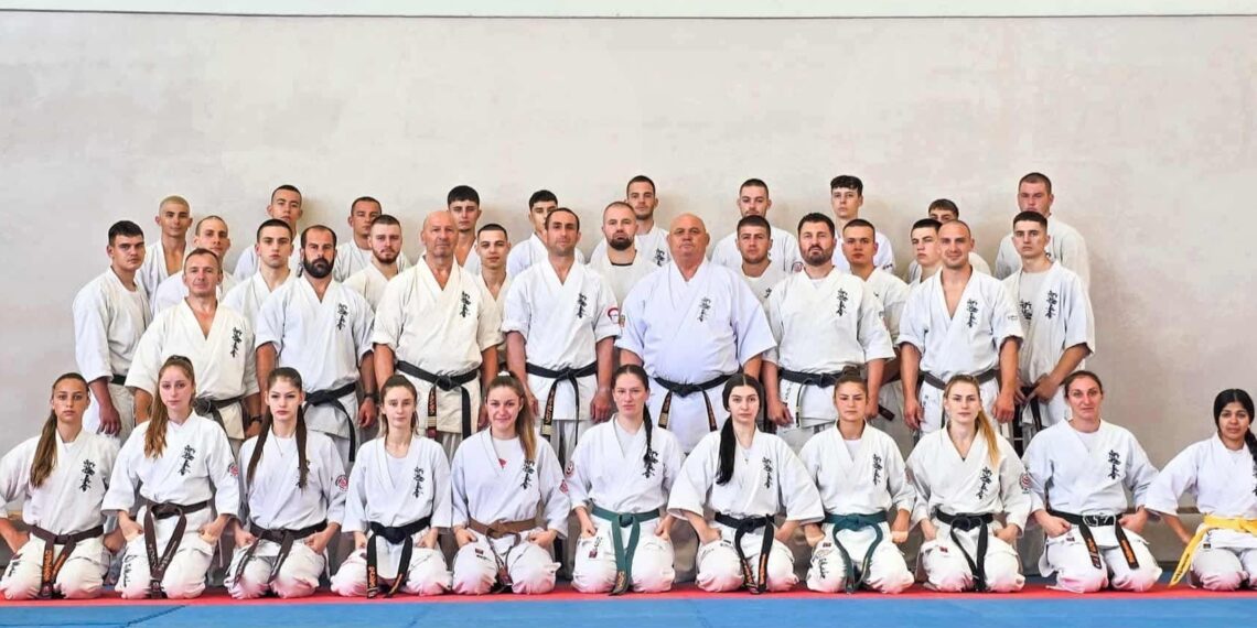 Четиримата ни национали по карате тренират за Европейското