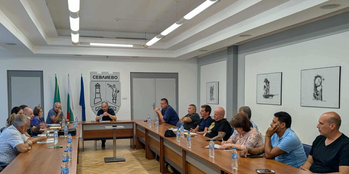 Законите в България третират мечката като застрашен вид, а хората страдат от напаст на мечки