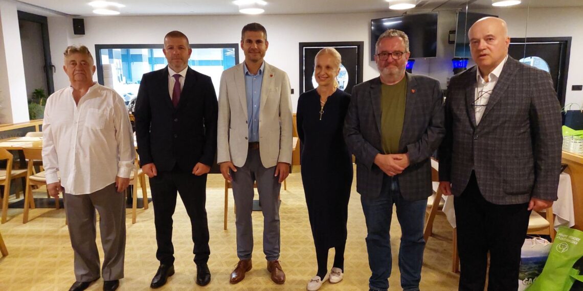 Делегация, водена от д-р Явор Памукчиев беше на посещение в побратимения на Севлиево град Валашке Мезиржичи