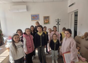 Малки творци внесоха надежда и усмивка в “ДКЦ-1-Севлиево”