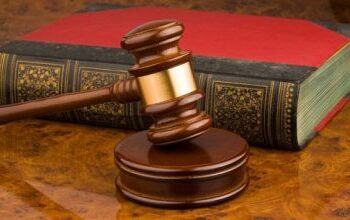 Видео с опасен дрифт насред Севлиево мина през две съдилища