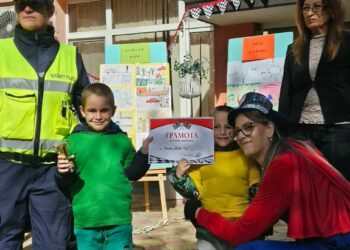 Пред полицаите Супер Марио показа на децата как да се пазят на пътя