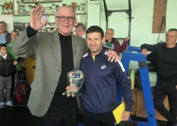 Една легенда на 80! Досьо Досев празнува в своя втори дом – клубът по самбо и джудо