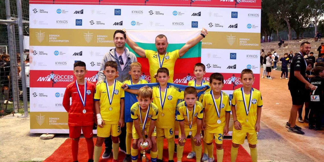 Момчетата на Ванков вдигнаха купата в Кипър