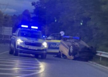 Шипове на пътя и преобръщане по таван за водач от с. Сенник, бягал от полицията