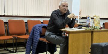 Петко Недялков с подарък за празниците на Севлиево