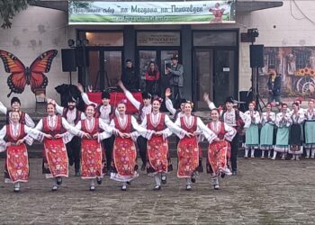 Традицията е спазена – сборове събраха роднини и приятели в селата Буря, Търхово и Петко Славейков