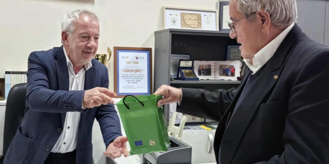 Нови книги в Градската библиотека и в Гимназията