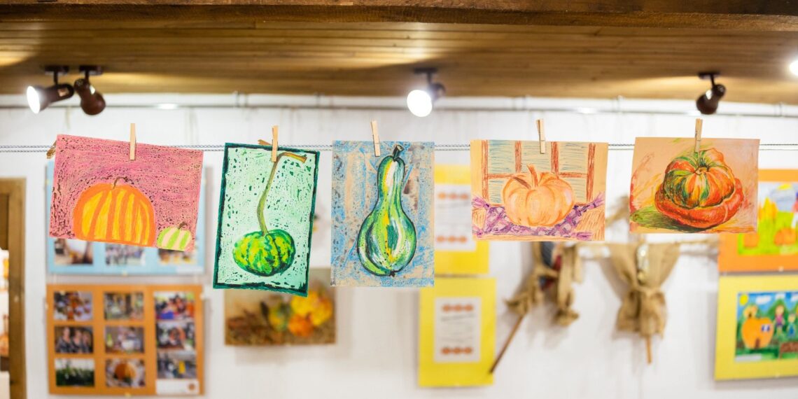 “Тиквени цветни фантазии” в АВК “Дандолови къщи”