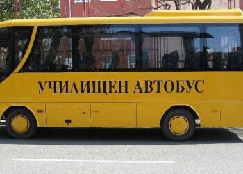 С нов училищен автобус ще пътуват децата и учениците за базите в с. Душево