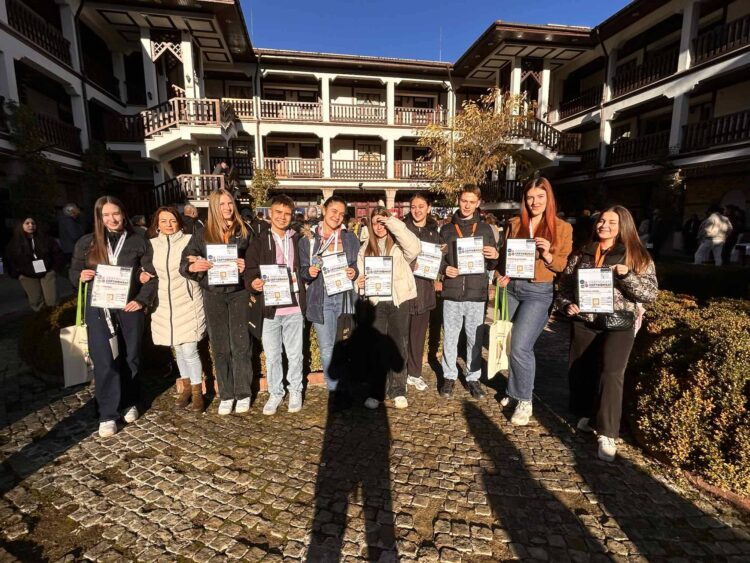 Учениците от СУ “Васил Левски” се завръщат от град Девин с много награди и нови знания