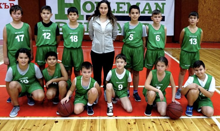 Допълнителни 2000 лв. за баскетболистите