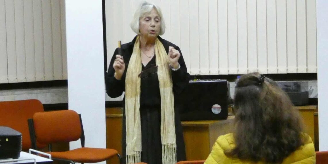 С представяне на книга почетоха Ненчо Нейков