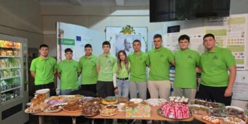 Благотворителен базар с аромат на домашно приготвени сладкиши в ПГ “Марин Попов”