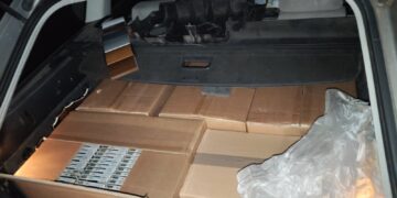 2500 кутии с незаконни цигари намериха в багажник на кола