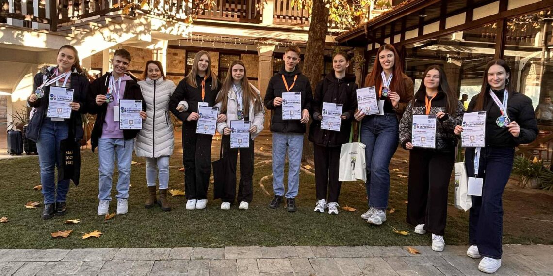 Учениците от СУ “Васил Левски” се завръщат от град Девин с много награди и нови знания