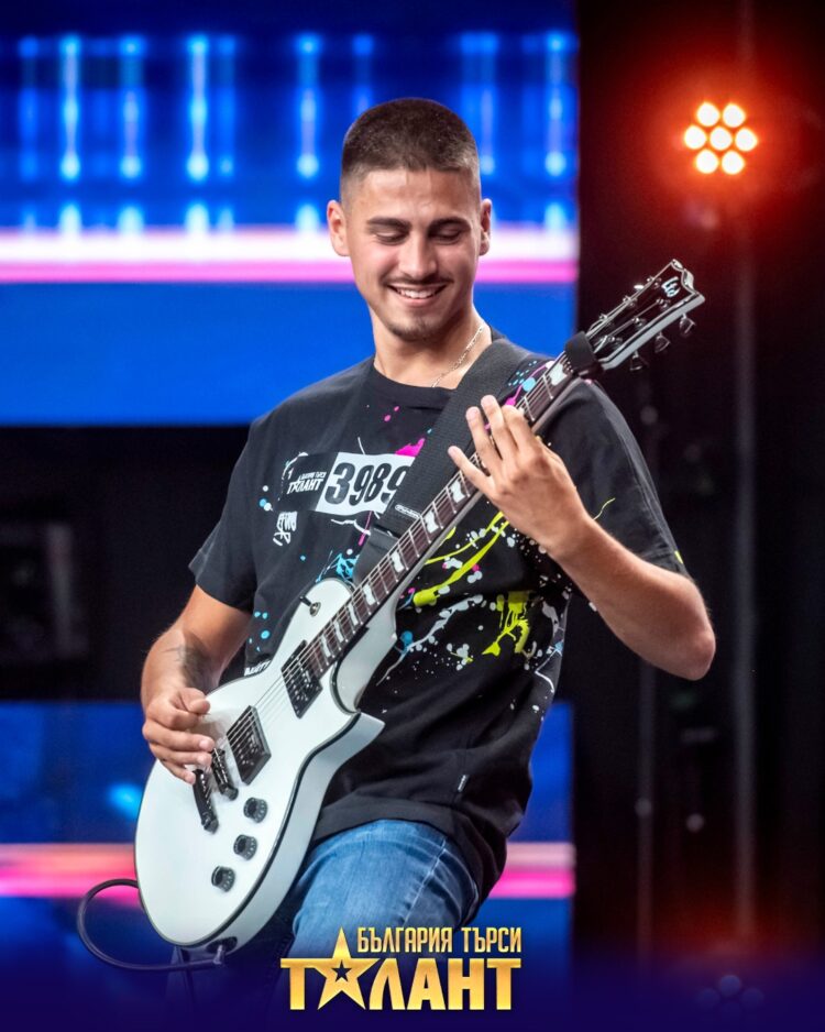 Наследник на народен певец взе акъла на журито в “България търси талант”