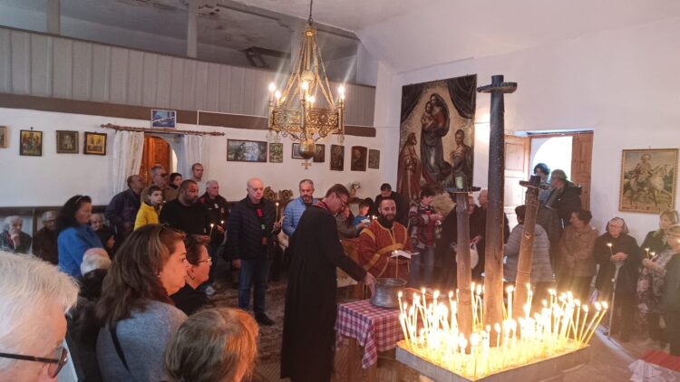 Храмов празник събра миряните в село Градница