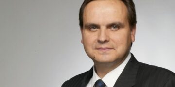 Николай Григоров: “Може да е законно разпределението на бонусите в държавната администрация, но справедливо ли е?”