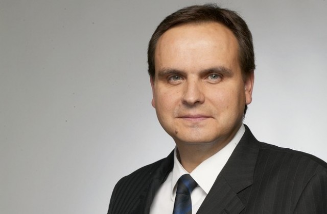 Николай Григоров: “Може да е законно разпределението на бонусите в държавната администрация, но справедливо ли е?”