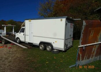 Премахнаха незаконен кемпер за храна в Балкана