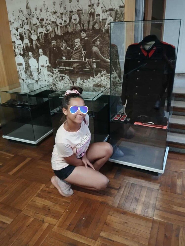 Борба с противообществените прояви на малолетни и непълнолетни с творчество, спорт и онлайн безопасност