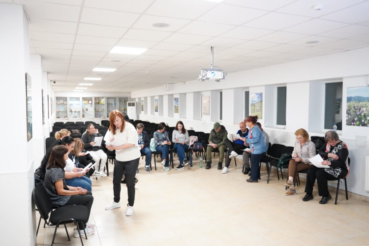 С дискусия и ролеви игри родители се учиха как до подобрят семейната атмосфера